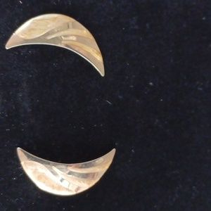Earings